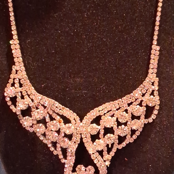 Stunning Silver Crystal Necklace - Picture 5 of 5